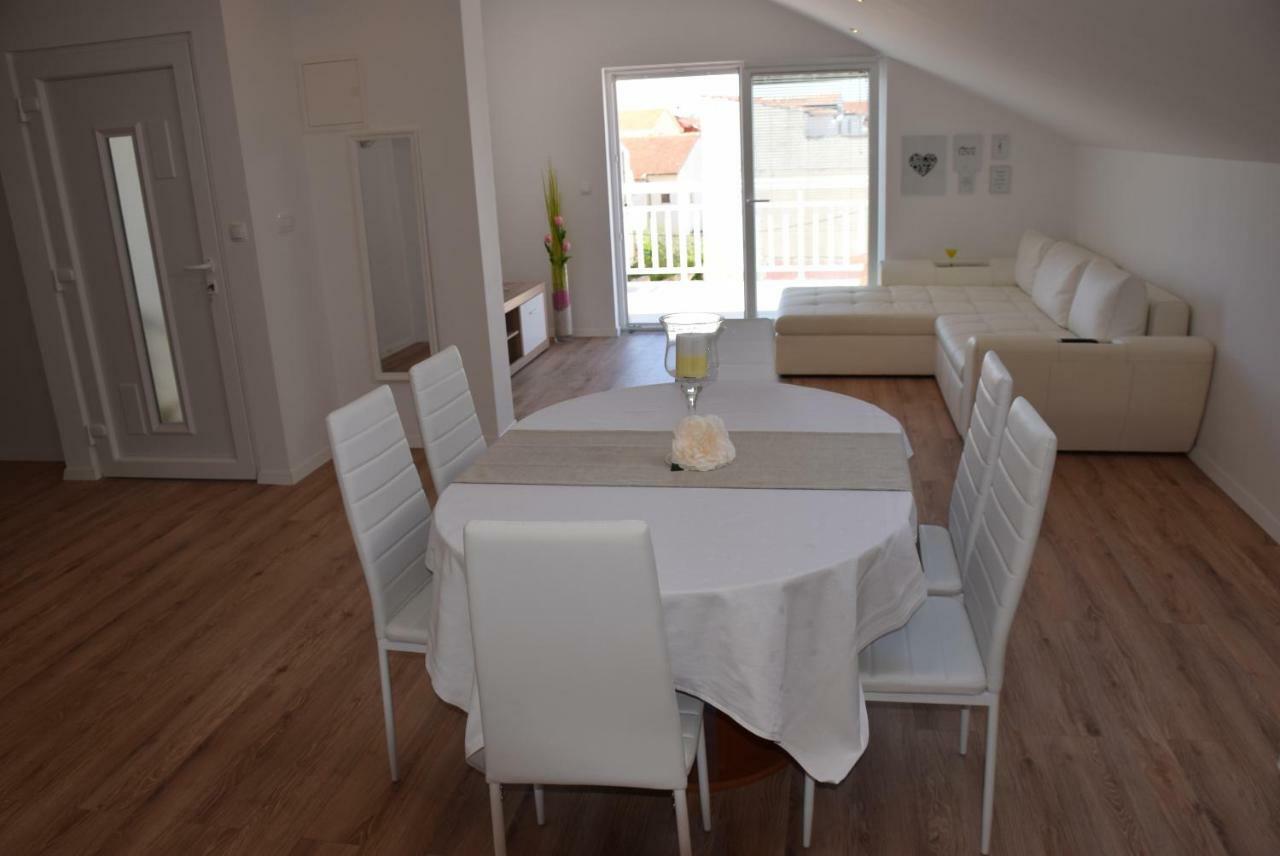 Apartments Zelic Vodice Ngoại thất bức ảnh